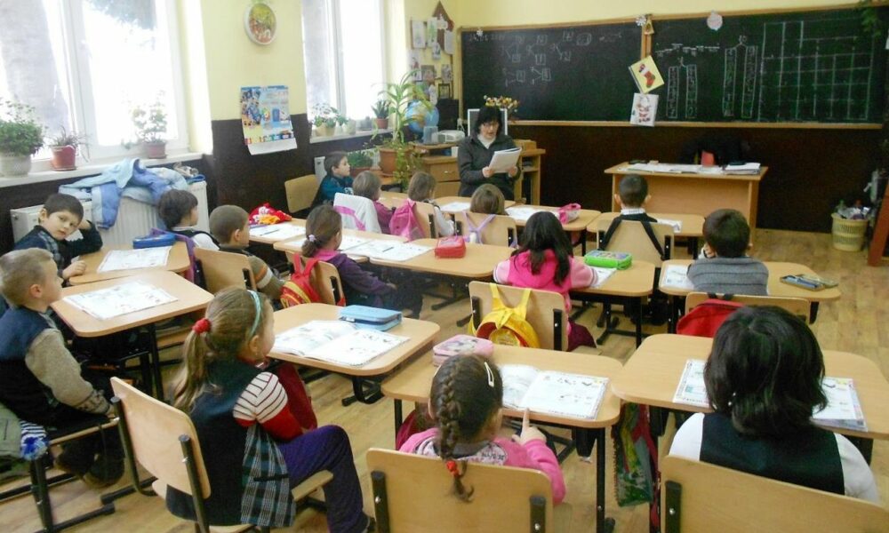 Ministerul Educației a aprobat structura anului școlar 2023-2024! Ce program vor avea elevii