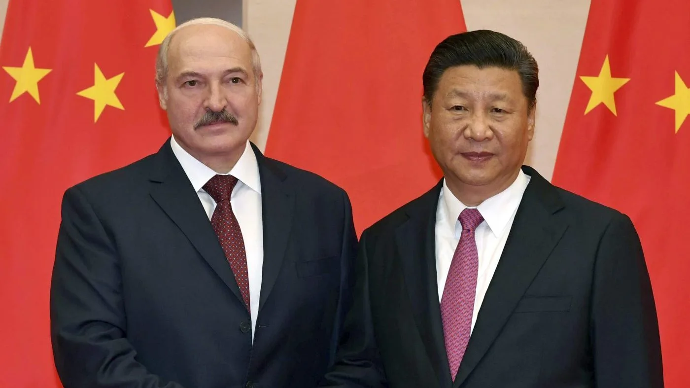 Alexander Lukașenko, președintele Belarusului și Xi Jiping, liderul Chinei (sursă foto: The Hill)