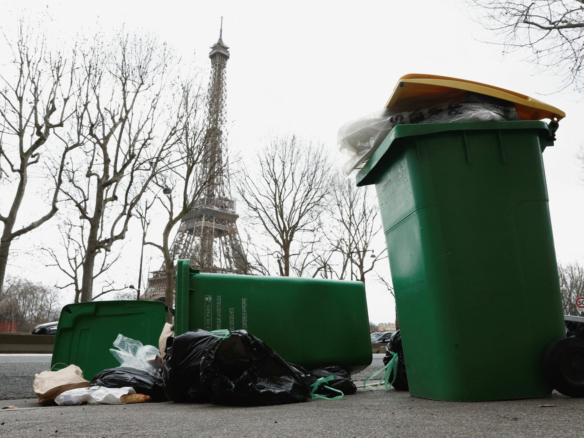 Gunoi în Franța, sursa foto CNN