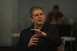 Dragoș Stănescu