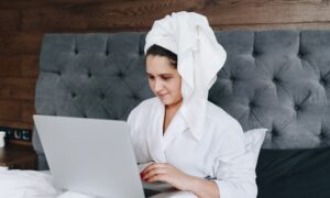 Joburi remote in scadere Sursa foto unsplash.com