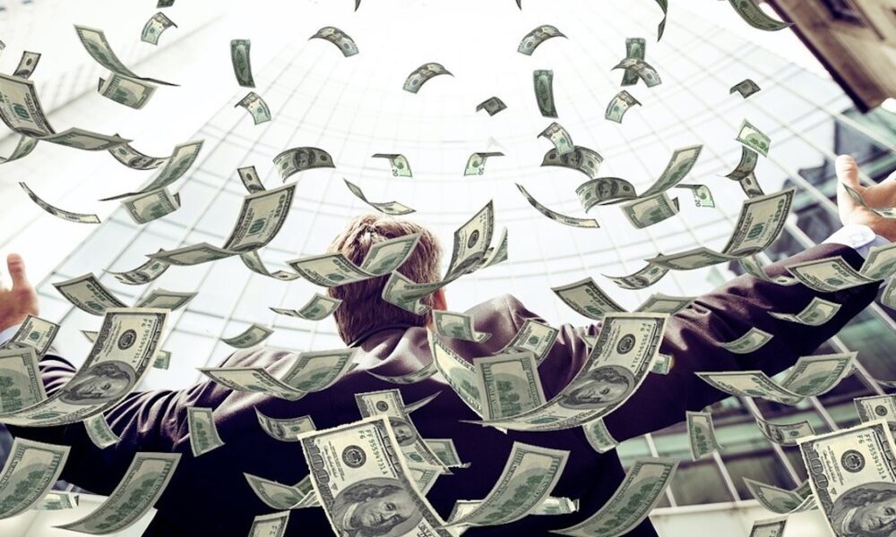 Dolarul american surprinde din nou! Economia din SUA a pornit motoarele