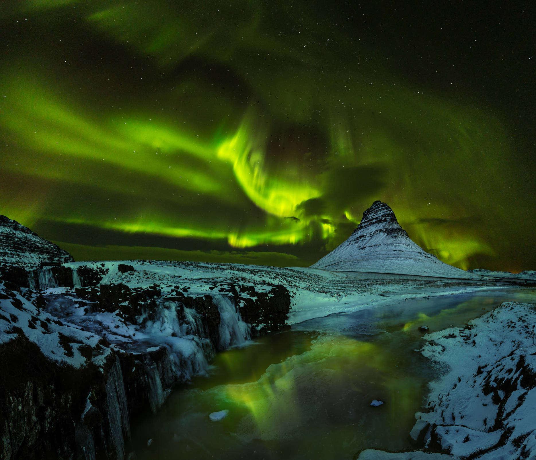 Aurora Boreala, Islanda, Sursa foto: dreamstime.com