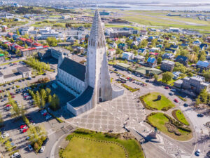 Arhitectură religioasă modernă din Reykjavik, Islanda