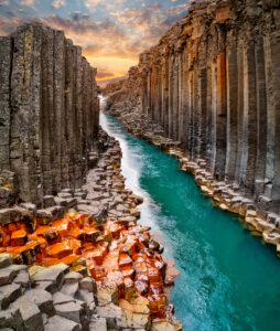 Canionul de bazalt Studlagil, Islanda