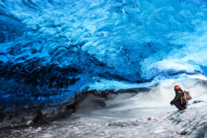 Peșteră în ghețar, Islanda
