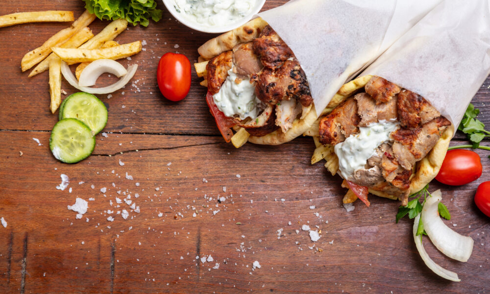 România este pe primul loc la consumul de Gyros. Clasamentul la nivel european pentru preparatul grecesc