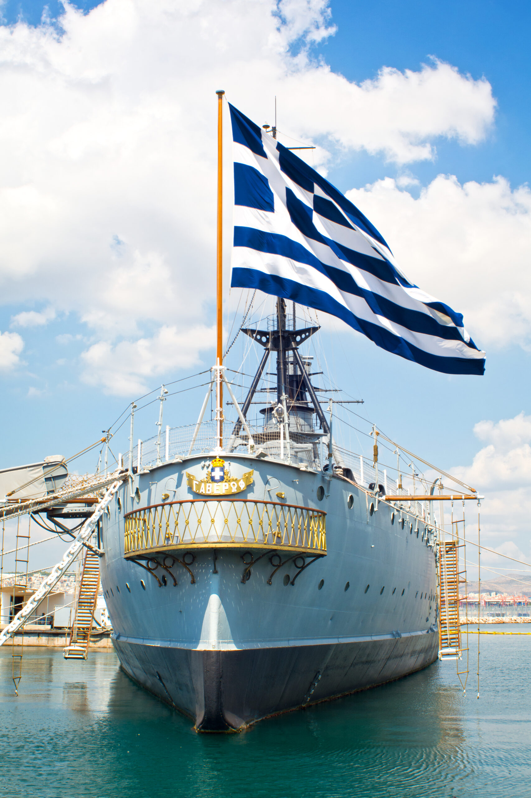 ndustria construcțiilor navale este o altă parte importantă a sectorului industrial al Greciei. Sursa foto: dreamstime
