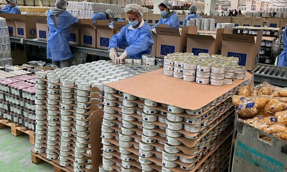 2,4 milioane de români vor primi pachete de 25 de kg cu alimente! Ce conțin pachetele în valoare de 50 de milioane de euro