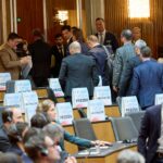 membrii FPO au părăsit sala de plen; sursă foto hotnews.ro