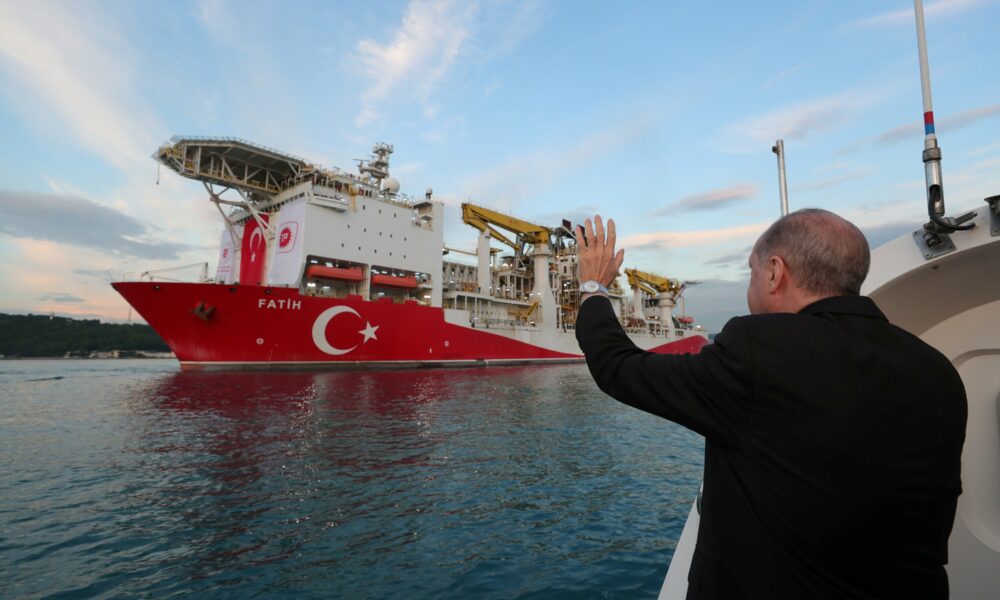Turcia va începe exploatarea gazelor nou-descoperite din Marea Neagră! Erdogan anunță acum ce avantaje le aduce