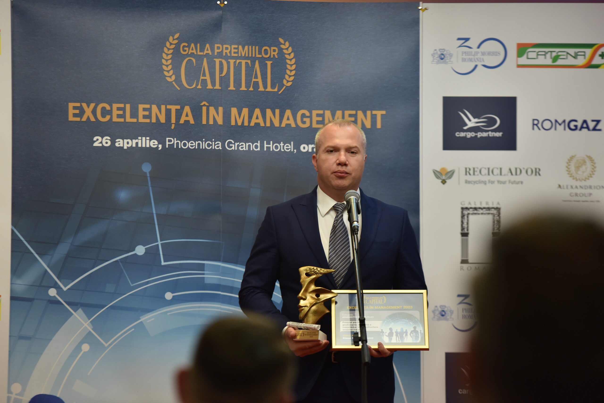 Ionuț Pucheanu, primarul municipiului Galați, pe scena Galei Capital „Excelență în Management”, Sursa foto Cristian Velea