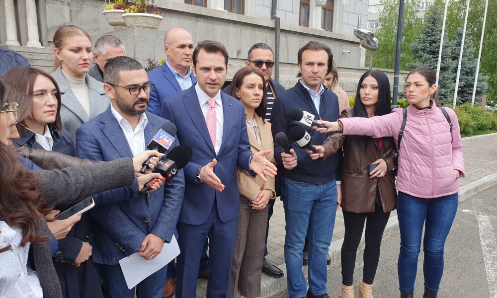 Sebastian Burduja: „Clotilde Armand a comis un fals!” PNL și PSD au depus plângere penală împotriva primarului