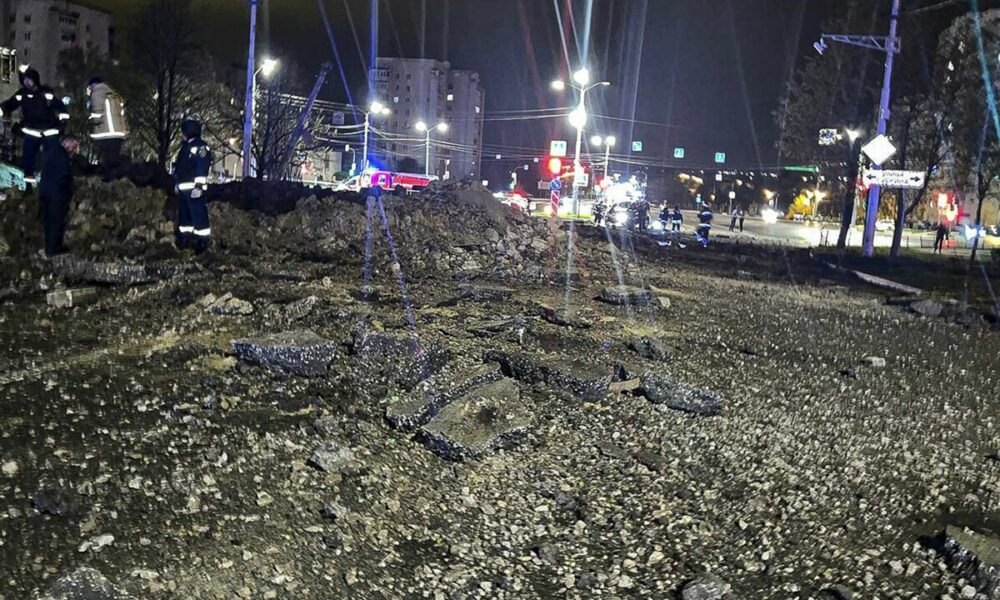 Rusia și-a bombardat din greșeală propriul oraș! Explozia a lăsat un crater uriaș și multe victime