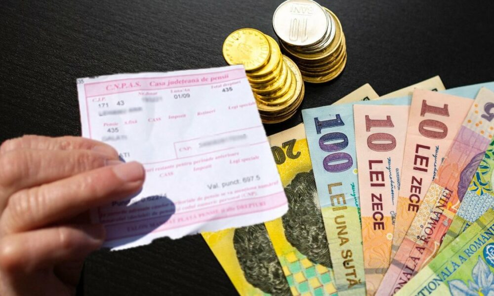 Pe ce dată intră pensiile? Luna aceasta seniorii primesc mai mulți bani