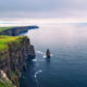 Panorama aeriană a stâncilor pitorești Cliffs of Moher din Irlanda, Sursa foto: dreamstime.com
