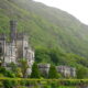 Kylemore Abbey, o mănăstire benedictină fondată în 1920 pe terenul castelului Kylemore, în Connemara, comitatul Galway, Irlanda, Sursa foto dreamstime.com