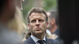 Macron și-a pus mănușile de box și e pregătit de luptă