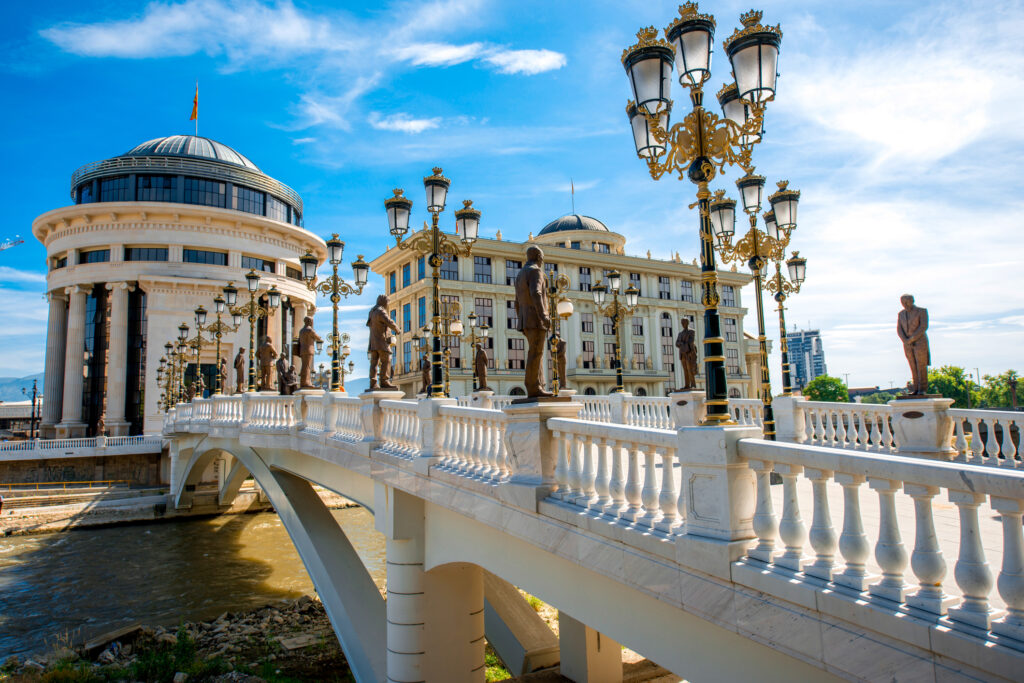 Centrul orașului Skopje, capitala Macedoniei de Nord (sursa foto: dreamstime.com)