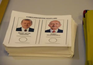 erdogan și kilicdaroglu (sursă foto: dw.com)
