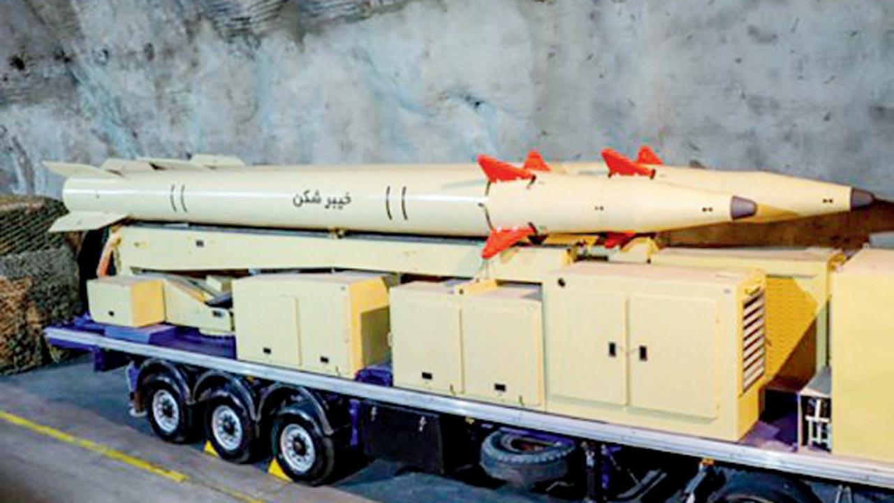 Khaibar-buster-missile, https://journalsofindia.com/