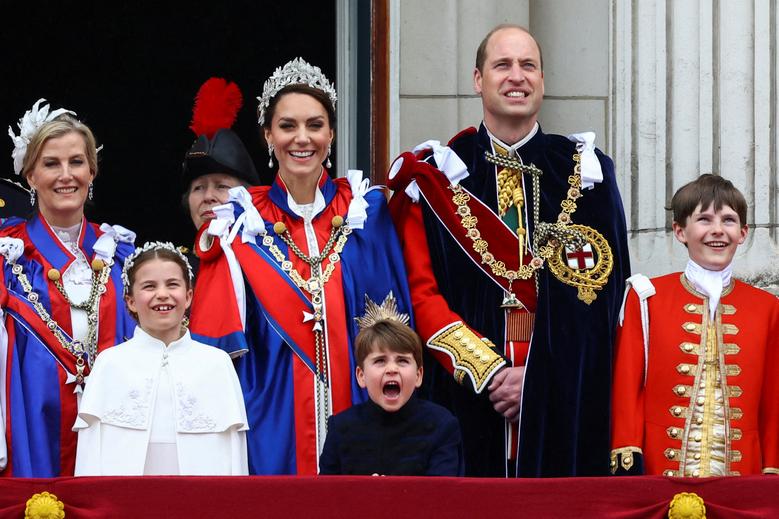 Prințul Louis strigând de la balconul roial. Sursă foto Reuters