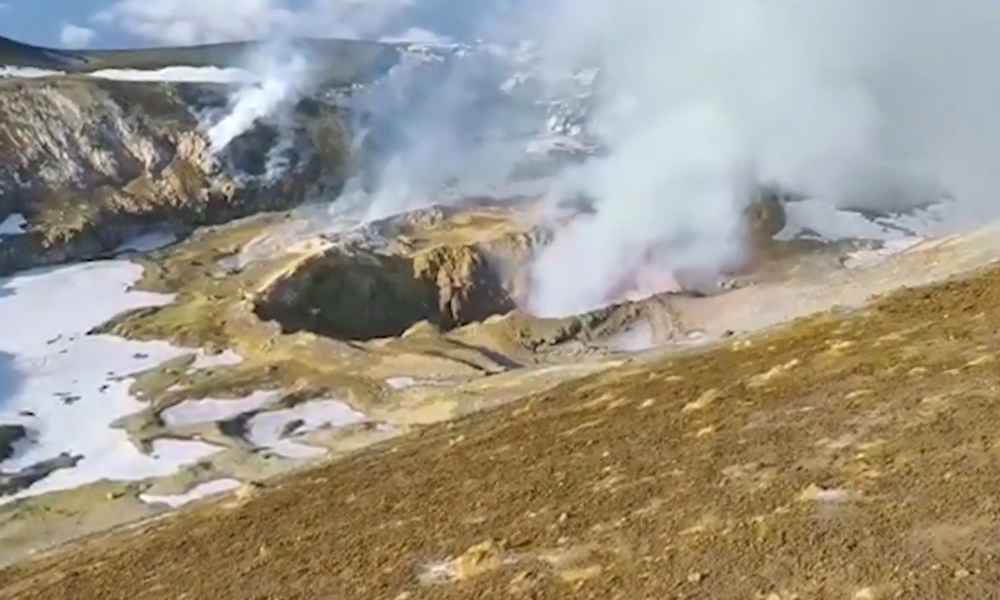 Căderi de cenușă în urma erupției vulcanului Etna. Activitatea aeroportului Catania a fost sistată