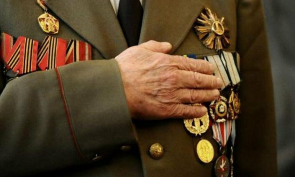 Se anunță venituri în plus pentru veteranii de război, invalizi şi văduve! Câți bani sunt puși în joc