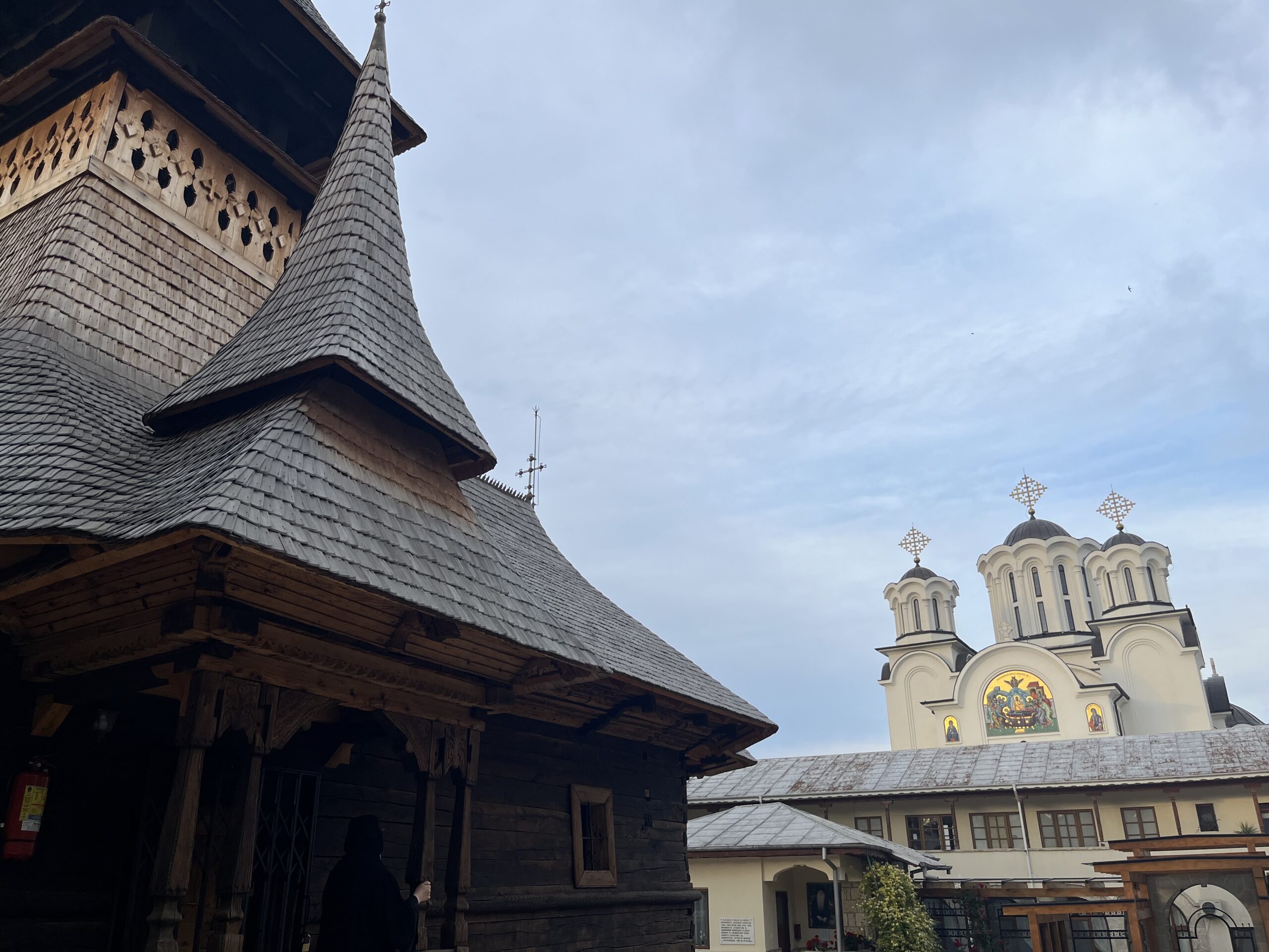 Biserica de lemn din Techirghiol ce a fost adusă din Mureș, tocmai din celălalt capăt al țării (sursă foto: Infofinanciar / Adrian Lambru)