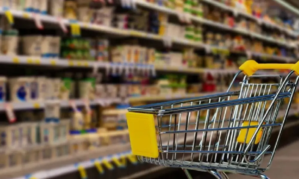 A început goana după produse ieftine! Avertismentul specialiștilor: „Prețurile vor crește fără justificare”