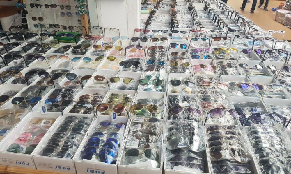 Trendul fake-urilor ia amploare. Europenii cumpără intenționat produse contrafăcute