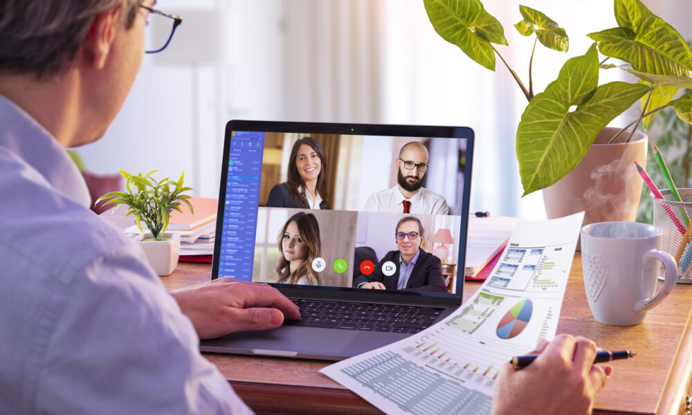 Instrumentele de monitorizare a angajaților remote pot pune companiile în pericol