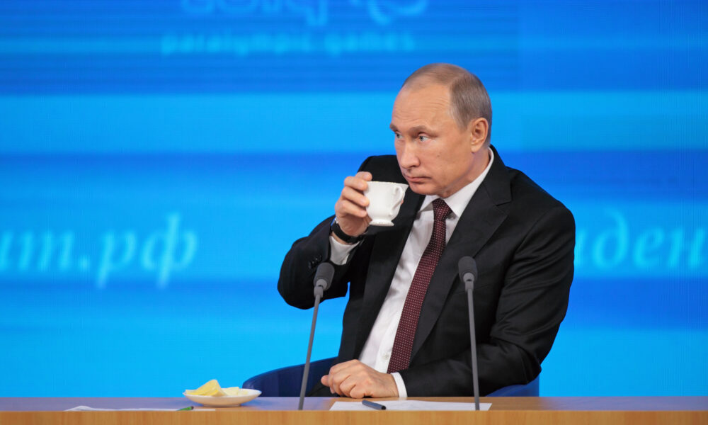 Politico: Mesajul oficialilor occidentali către Vladimir Putin: „Vă urâm. Nu plecați!”