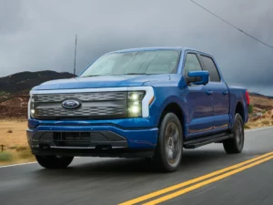 Ford reduce prețurile camioanelor F-150 Lightning. Bătălia mașinilor electrice