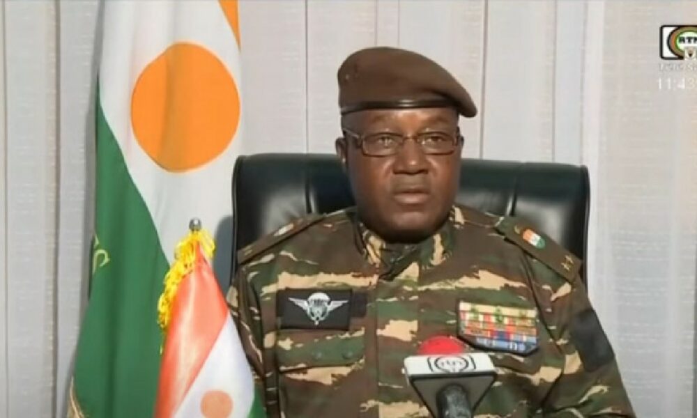 Lovitură de stat în Niger! Șeful gărzii prezidențiale se autoproclamă lider