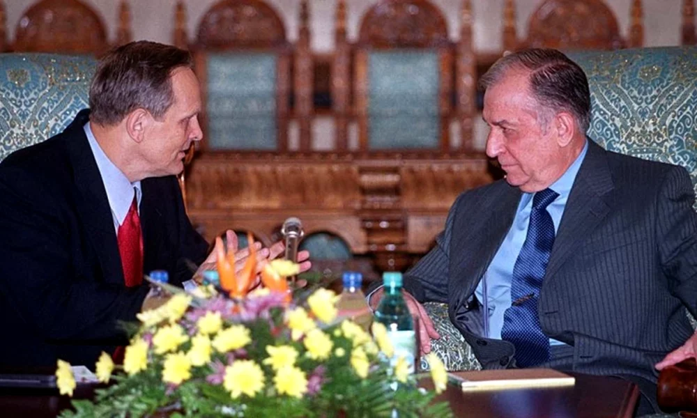 România explicată (31): Perioada `92-`96: Tranziția continuă – Privatizarea pe un leu „funcționează” brici