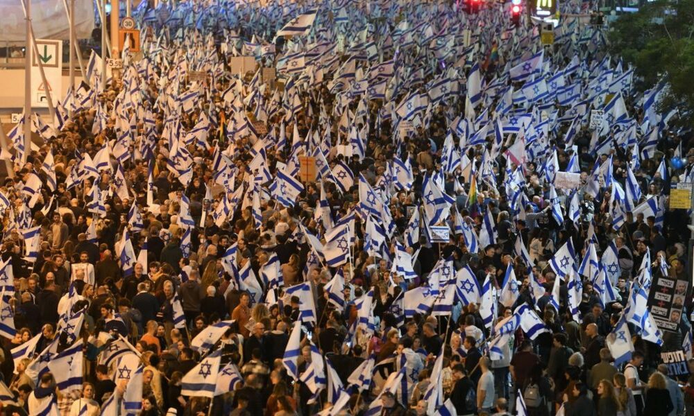 Israelienii continuă manifestațiile! 150.000 de protestatari se opun reformelor lui Netanyahu