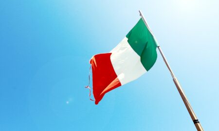 Italia e îndepărtează de ținta NATO de 2%
