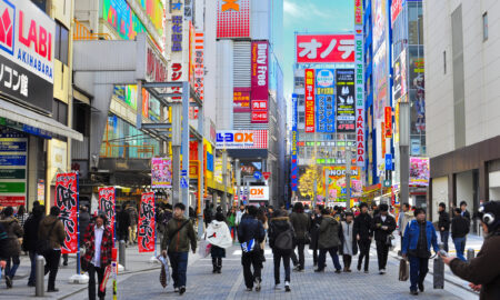 Muncitori din Japonia Sursa foto dreamstime.com