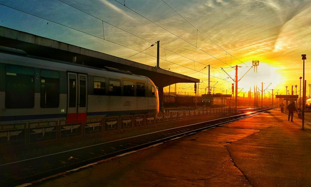Premieră după 20 de ani! CFR reintroduce trenurile pe ruta București-Giurgiu și retur