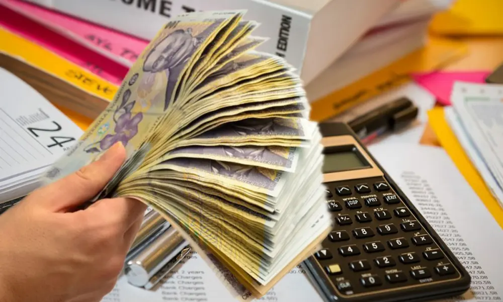 Oportunitate pentru români. Salarii de până la 8.000 de lei pentru cei fără facultate