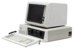 Azi în istorie, 12 august: Primul calculator personal a fost lansat în urmă cu 42 de ani