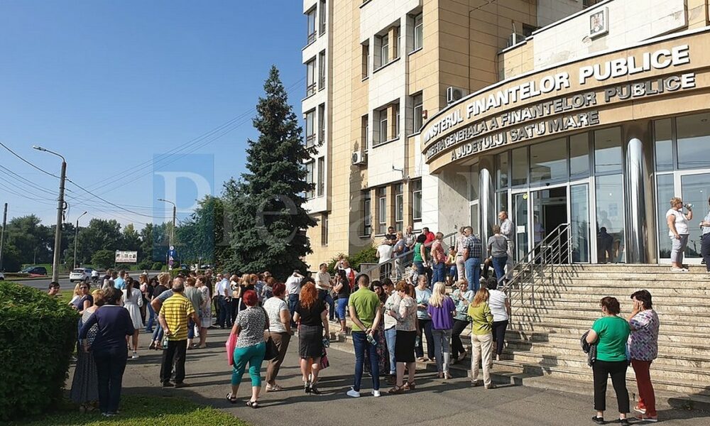 Angajații AJFP și-au întrerupt activitatea la locul de muncă în semn de protest