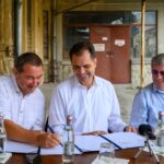 semnare contract muzeul comunismului Sursă foto Facebook Antal Arpad