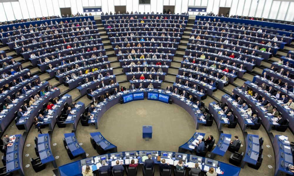 Parlamentul European aprobă petiția României. Fermierii vor primi noi fonduri