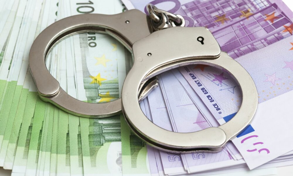 Sancțiuni mai dure împotriva evaziunii fiscale! Propunerea a venit de la Ciucă și Ciolacu