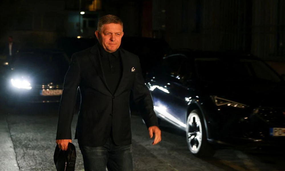 Atac asupra unui oficial! Premierul Slovaciei a fost împușcat