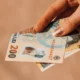 venitul minim de incluziune bani (sursă foto: capital.ro)