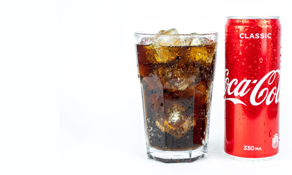 Coca-Cola, premieră în România! Toate produsele vor fi ambalate în 100% pet reciclat