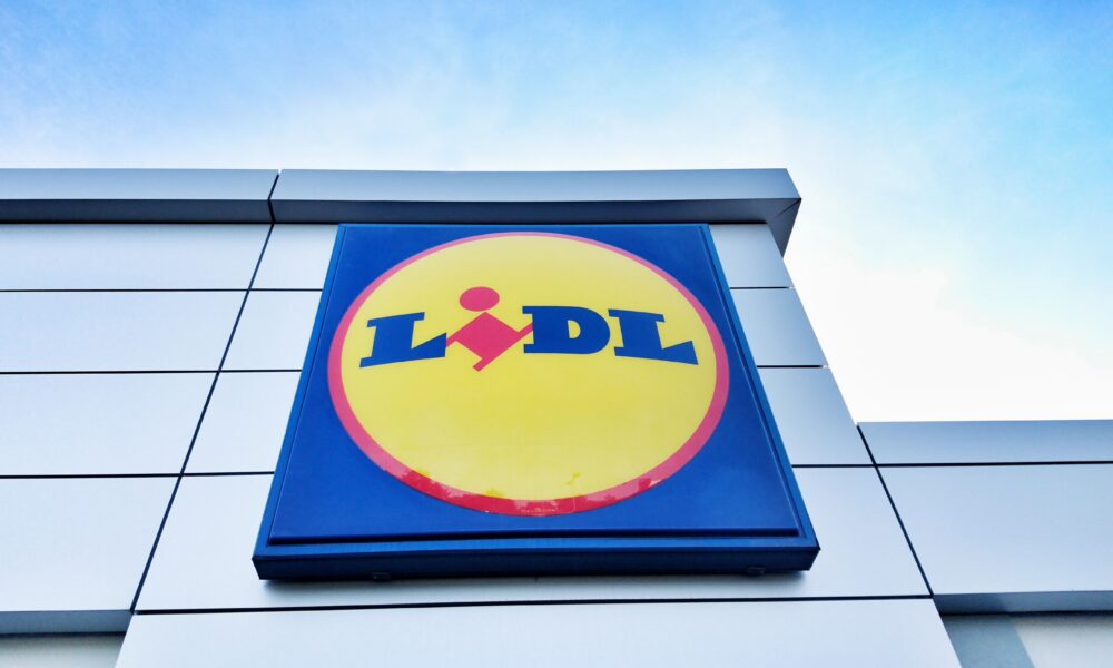 Gala „Companii de Elită”: Echipa Lidl România primește premiul „Liderul pieței locale de retail”